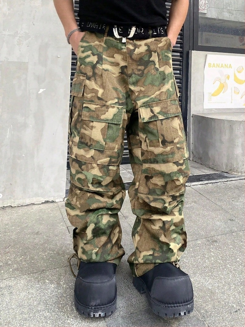 Pantaloni cargo bărbați, imprimeu camuflaj, croială lejeră, talie medie, închidere cu nasturi, 100% poliester