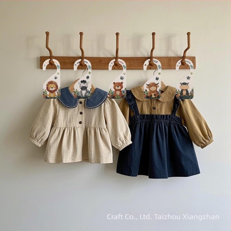 Separator din lemn pentru hainele bebelușului, semn din lemn tăiat cu laser pentru organizarea dulapului bebelușului, stil modern minimalist