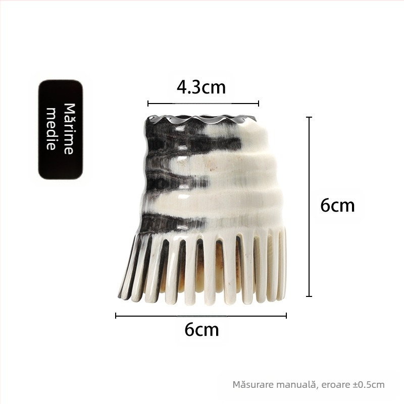 Pieptene din corn natural pentru masajul scalpului, corp cilindric rotund, dinți fini (Material: corn natural; Formă: cilindru rotund; Dinți: fini; Utilizare: masaj scalp)