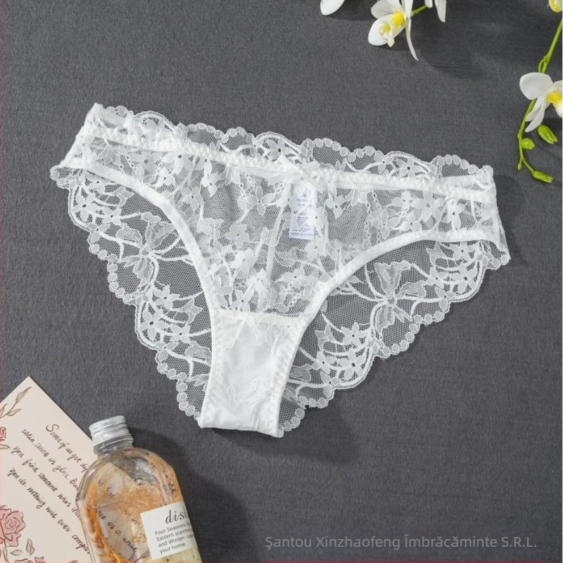 Chiloți din dantelă plasă, talie joasă, respirabili; material principal: nailon 90–95%, căptușeală intimă: bumbac 100%