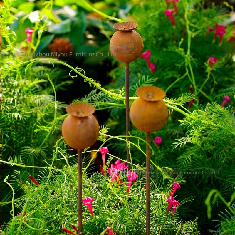 Col decorativ din oțel pentru gazon – artă geometrică metalică, stil minimalist modern