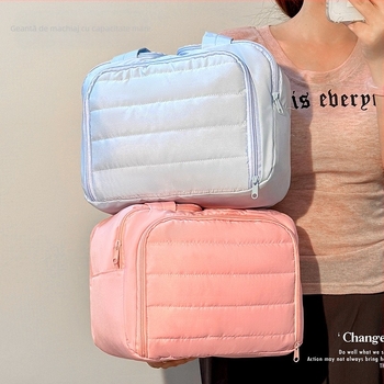 Geantă pentru cosmetice — stil modern minimalist, design pentru mână, spațiu mare cu compartimente pentru machiaj și produse de îngrijire, pentru călătorii