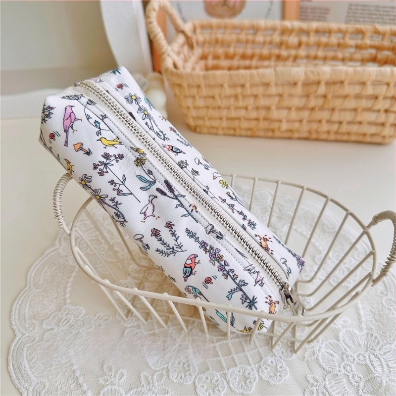 Penar pentru creioane, lucrat manual, din bumbac și in, stil textil