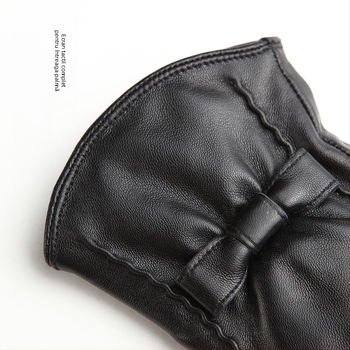 Mănuși din piele de oaie cu degete – călduroase, pentru primăvară, lansare iarna 2024