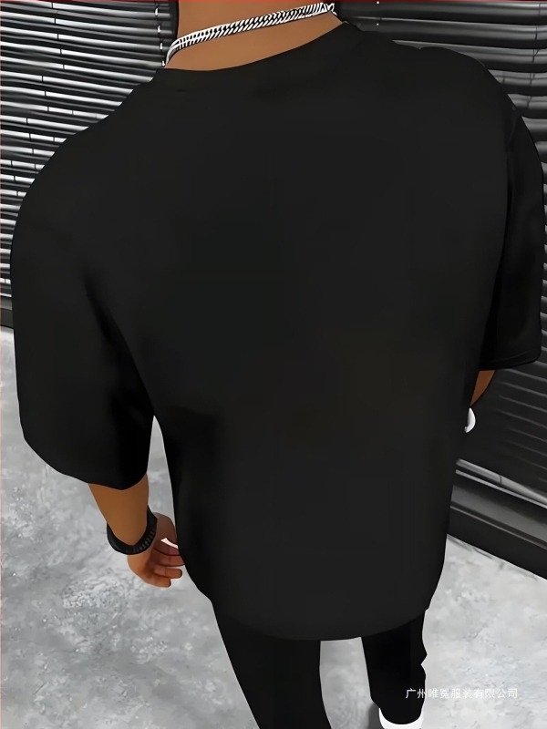 Tricou din bumbac cu microelasticitate, guler rotund, mâneci scurte, ștanțare la cald, croială regulară