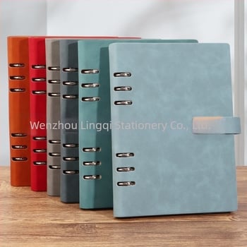 Caiet A5 cu foi detașabile și logo personalizabil, stil minimalist, carnet de birou