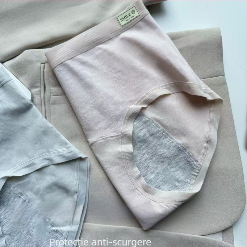 Trei perechi chiloți pentru menstruație din bumbac, cu protecție împotriva scurgerilor și a scurgerilor laterale, respirabili, într-o nuanță deschisă