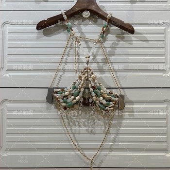 Top halter cu mărgele și lanț corp – pentru femei, stil drăguț, proaspăt și dulce; 50–70% conținut material principal, Material: Altul, Sex: Feminin