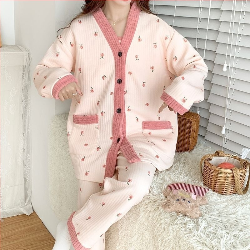 Set pijamale maternitate postpartum, trei piese, toamnă–iarna, grosime medie, călduros și poate fi purtat în exterior