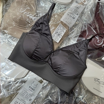 Top din nylon cu cupă completă, push-up