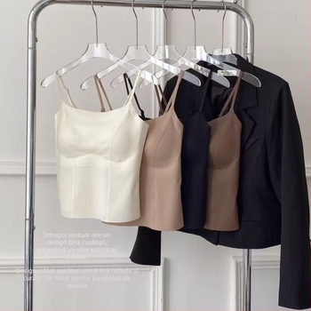 Top bustier fără cusături cu burete încorporat, spate subțire (Material: Nylon; Conținut principal: 70-80% Nylon; Categorie: top bustier/tank top; Tip cupe: Cupă completă; Lungime: talie)