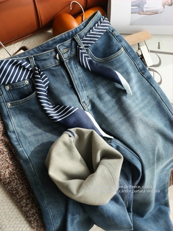 Blugi largi cu talie înaltă și căptușeală velur, material gros, 50–70% bumbac, 30–50% poliester, micro-elastici, stil casual japonez-coreean, iarnă 2025