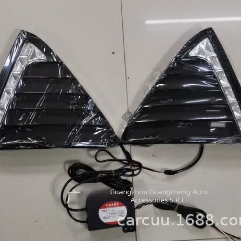 Lumini LED pentru Ford Focus, lumina de zi, 12V, 1A, flux luminos 6000 lm, cu cutie de reglare a tensiunii
