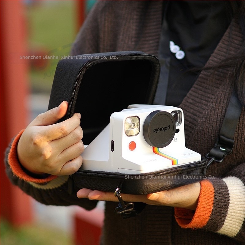 Geantă pentru cameră Polaroid JUNESTAR EVA carcasă rigidă, universală pentru Now/Now+ Gen2; protecție împotriva zgârieturilor și căderilor; capacitate pentru Polaroid go/now/now+/one step2; greutate 175,5 g