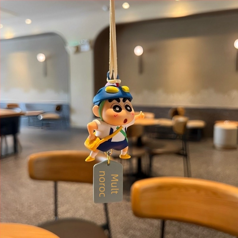 Crayon Shin-Chan pendat auto cu floare de mătase - ornament aromat pentru oglinda retrovizoare