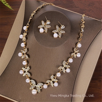 Set de bijuterii de nuntă în două piese: colier și cercei cu motif de fluture, aliaj, lanț de bambus, stil feminin, nou stil chinezesc