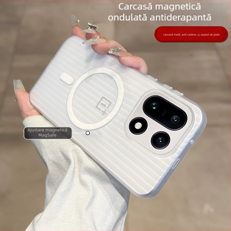 Husă de protecție OnePlus 15 — policarbonat mat, prindere magnetică, design simplu și elegant