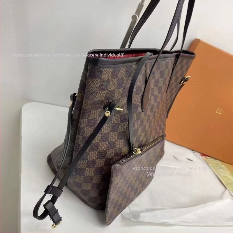 Geantă Tote din PU, căptușeală din pânză, formă orizontală pătrată, buzunare interioare: buzunar cu fermoar, buzunar pentru telefon, buzunar laminat cu fermoar