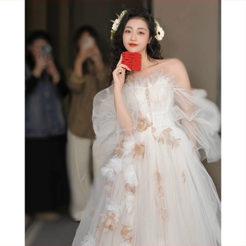 Rochie de mireasă cu un umăr, în stil franțuzesc, ușoară, inspirată din pădure, lungă, pentru mireasă de talie mică