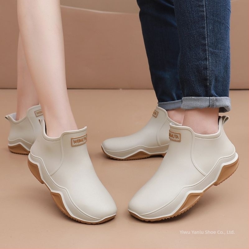 Cizme de ploaie pentru femei, partea superioară din PVC, tub scurt, toc mic 1–3 cm, stil zilnic