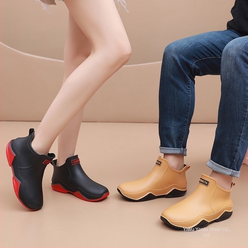 Cizme de ploaie pentru femei, partea superioară din PVC, tub scurt, toc mic 1–3 cm, stil zilnic