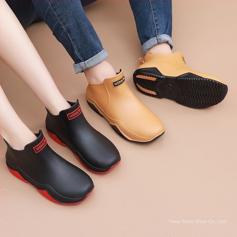 Cizme de ploaie pentru femei, partea superioară din PVC, tub scurt, toc mic 1–3 cm, stil zilnic