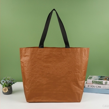 Geantă de mână PP țesută cu design imprimat, capacitate de încărcare 1–50, potrivită pentru haine și cosmetice