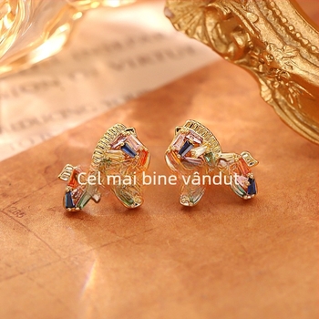 Cercei cu formă de ponei, cristale zircon, cupru placat cu aur real și ac din argint 925, pentru femei, colecția iarnă 2025