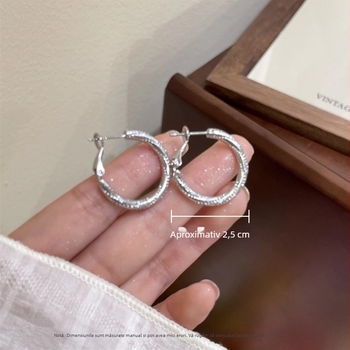 Cercei: metal geometric, placare electrolitică, stil lux lejer pentru femei (Cercei • Metal • Geometric • Placare electrolitică • Lux ușor)