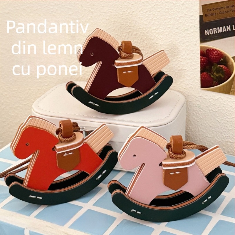 Pandantiv vintage din piele cu cal balansoar pentru rucsac și decor auto • Material PU • Greutate 20 g • Model: animale mici • Stil: dulce, pandantiv • Tengyi premium