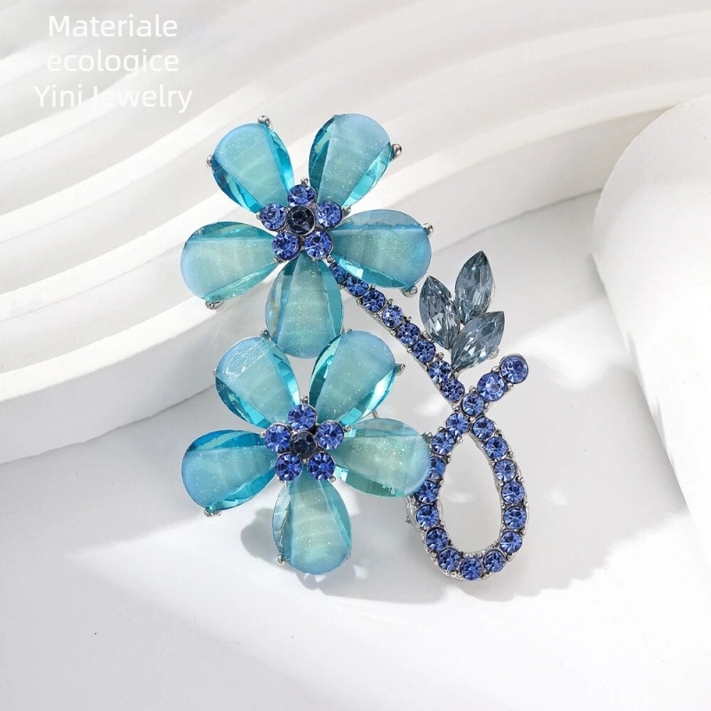 Broșă – Yini Jewelry, aliaj de zinc, corsaj vegetal, formă de animal, prelucrare cu diamant