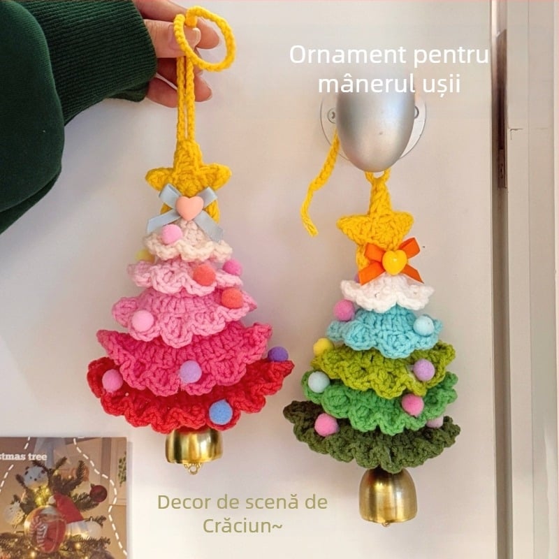 Pandantiv tricotat pentru mașină, în formă de Brad de Crăciun cu clopoțel – Împletire; Model: Brad de Crăciun; Brand: Tengyi youpin; Stil: Crăciun/Pendant