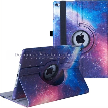 Carcasă rotativă din TPU pentru iPad (2018) cu inimă pictată