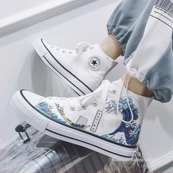 Adidași din pânză înalți pentru bărbați — siluetă înaltă, șireturi, vârf ascuțit, model cu desene animate