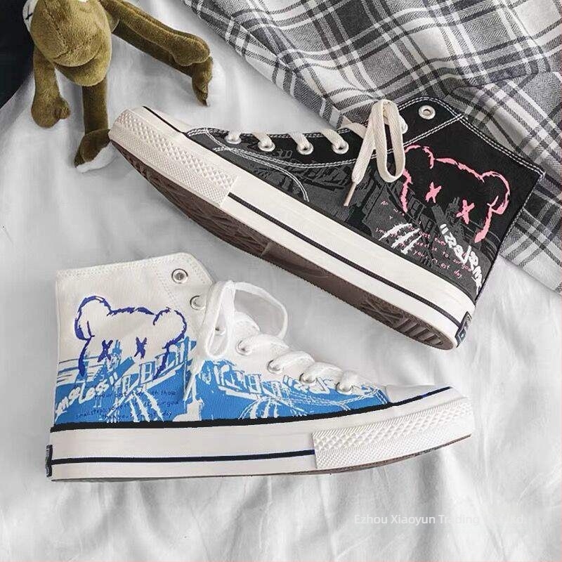 Adidași din pânză înalți pentru bărbați — siluetă înaltă, șireturi, vârf ascuțit, model cu desene animate