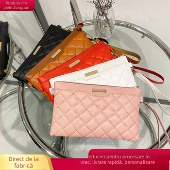 Geantă clutch din PU cu quilt brodat în formă de diamant, închidere cu fermoar, căptușeală poliester