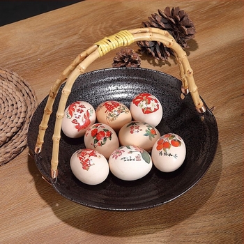 Farfurie de servire din porțelan, rotundă, glazură cu fisuri de gheață, stil modern minimalist, potrivită pentru promovări publicitare