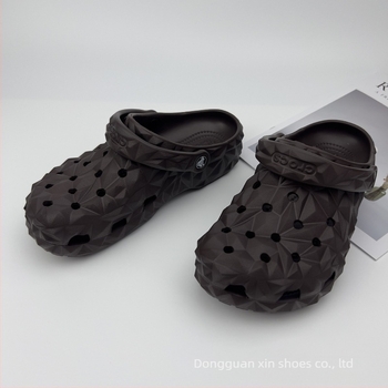 Sandale bărbați din EVA, respirante, impermeabile, antiderapante, talpă turnată prin injecție, partea superioară EVA, 1–3 cm înălțime toc, stil Leisure Crocs