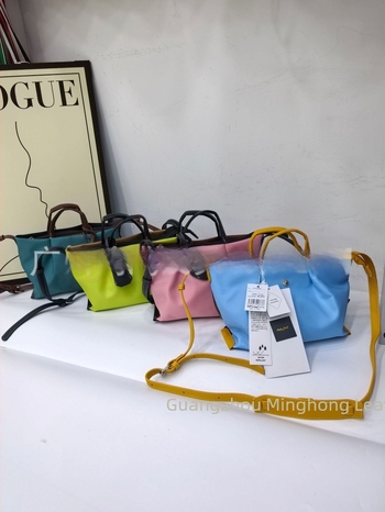 Geantă de umăr din nylon, crossbody, închidere cu fermoar, buzunar interior cu fermoar, formă dumpling, cu o singură curea, stil street