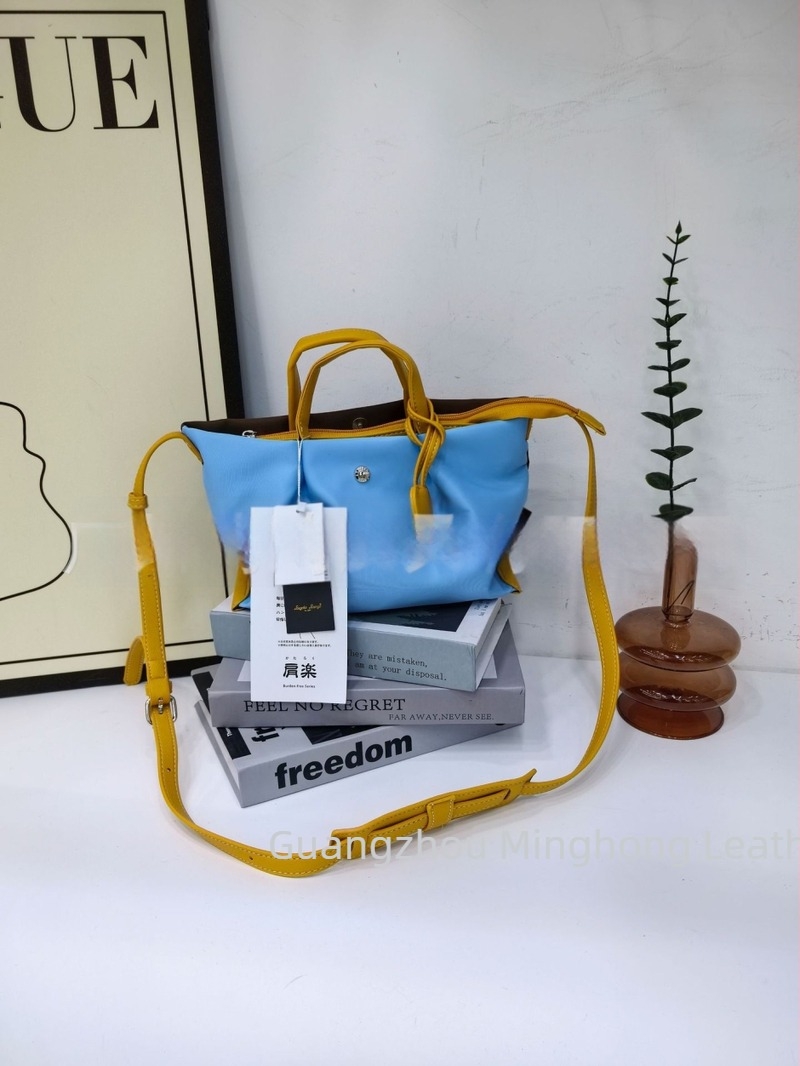 Geantă de umăr din nylon, crossbody, închidere cu fermoar, buzunar interior cu fermoar, formă dumpling, cu o singură curea, stil street