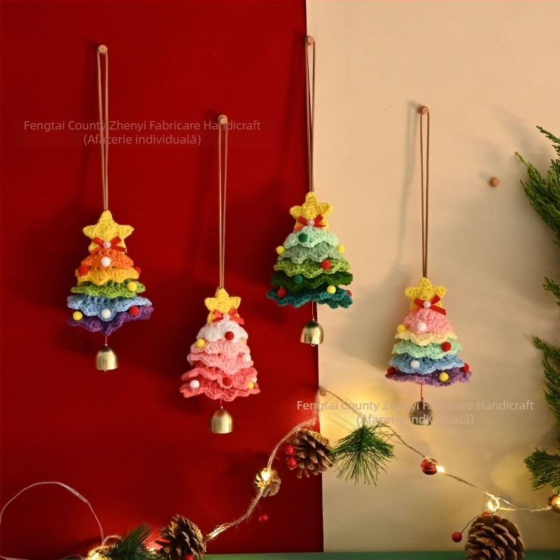 Ornament de Crăciun pentru Mașină și Geantă — pandantiv croșetat manual, scenă decorativă, din aliaj