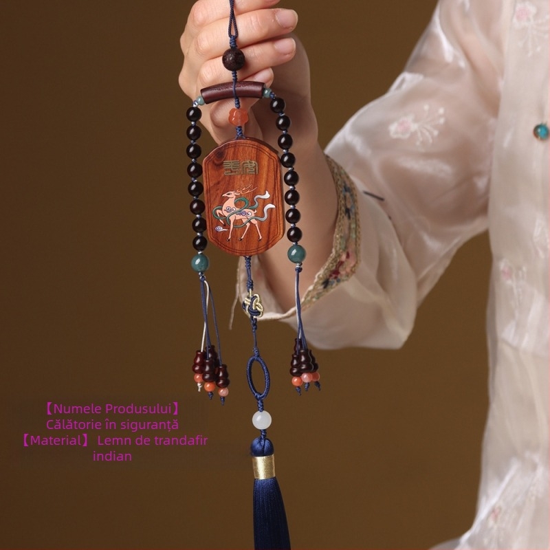 Pandantiv auto din lemn de santal, placat cu aur, stil nou chinezesc, accesorii interioare; model: animale drăguțe (ursuleț, purcel); lansare primăvara 2025