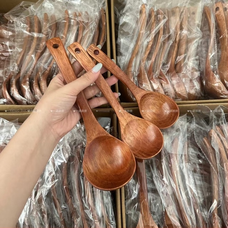 Lingură de supă din lemn cu mâner lung pentru adulți, stil lux ușor retro, lansare în mai 2025