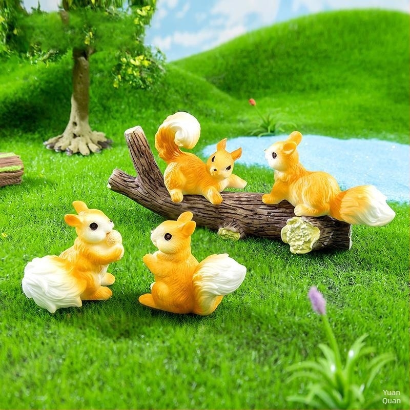 Ornament din rășină pentru terariu: peisaj DIY cu mușchi și o veveriță mică – decor pentru acvariu/terariu