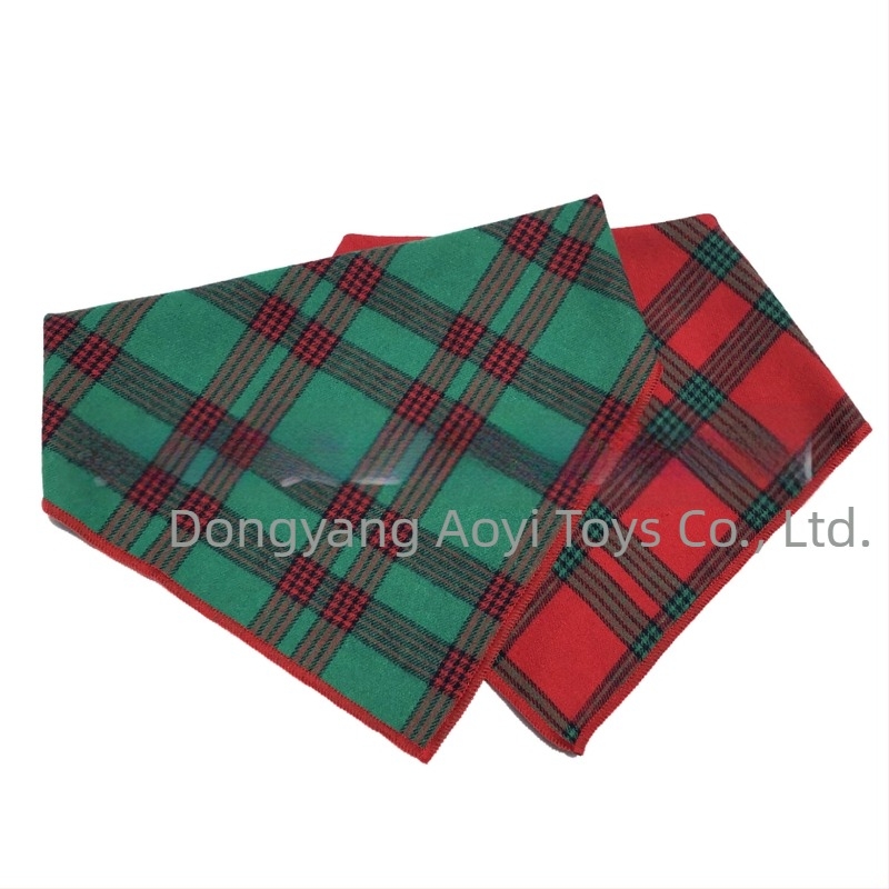 Set de accesorii de Crăciun pentru animale – pălărie de Crăciun pentru pisici și câini, eșarfă triunghiulară, papion, bavă de saliva (Pattern: Plaid; Material: Polyester; Împletire: Twill; Prelucrare: Jacquard; Sezon: Winter)