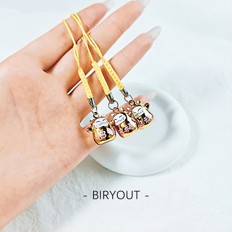 Pandantiv-cheie mini pisică norocoasă, stil desen animat, fier, model: animale mici, lansare toamnă 2025