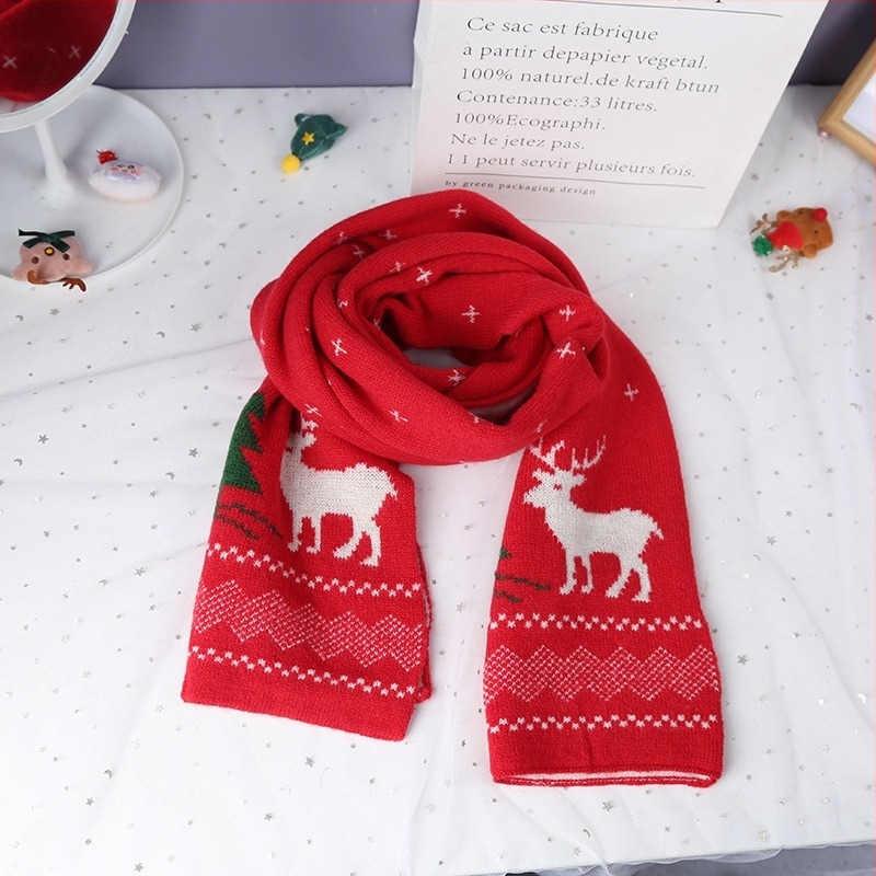 Set cadou de Crăciun din trei piese, călduros: fular tricotat, mănuși și rochie cu căptușeală de fleece, cu modele de cerbi și fulgi de zăpadă