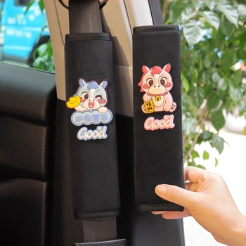 Protector pentru umărul centurii de siguranță din piele velur – design drăguț cu cal zodiac, practic pentru decorul interior al mașinii, pentru femei