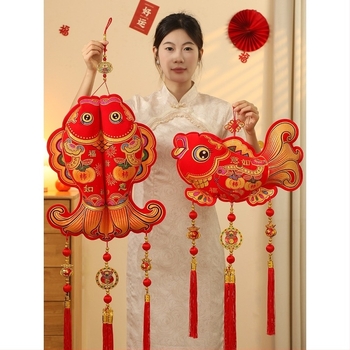 Pandantiv binecuvântare pentru ușă – decor de Anul Nou pentru living (Material: flanelă; Proces de vopsire; Stil: desen animat, șnur halter; Lansare: iarna 2024; Anul Calului)