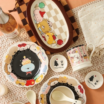 Set ceramic de boluri, farfurii și platouri cu model în dungi și formă neregulată, compatibil cu microunde, imprimare logo disponibil